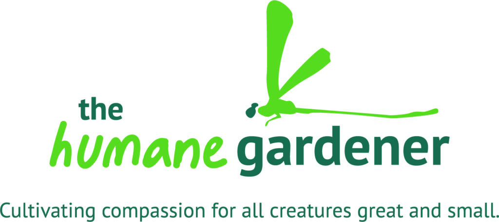 Logo with a green leaf and text about passion for creatures.